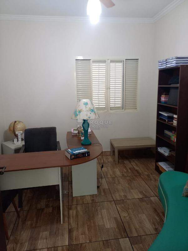 Casa Residencial para aluguel no bairro Centro: 
