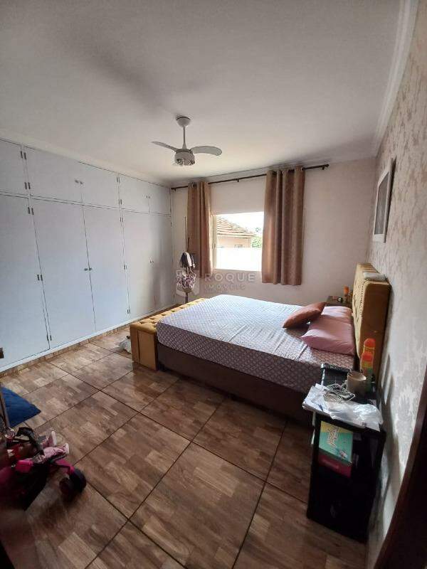 Casa Residencial para aluguel no bairro Centro: 