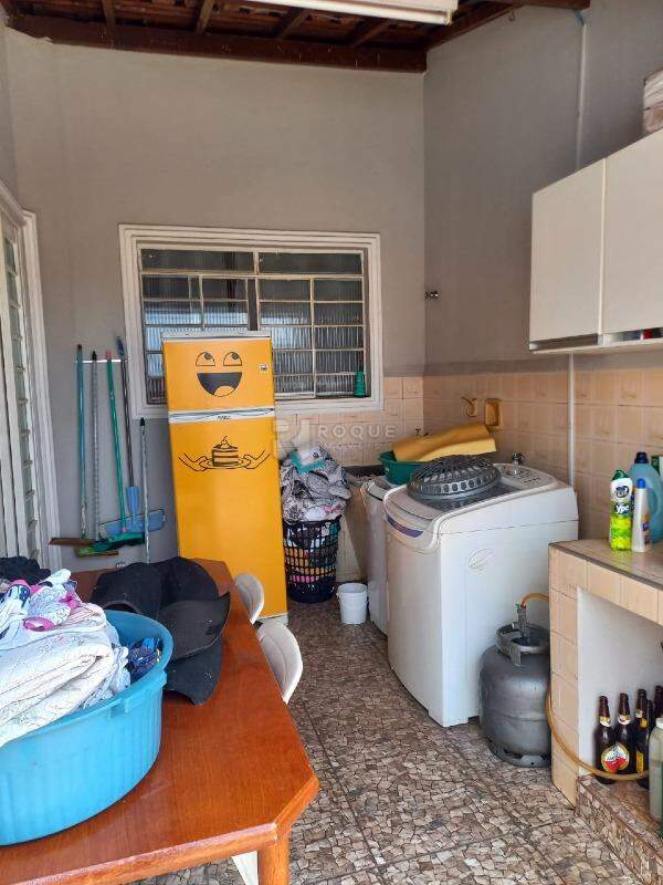 Casa Residencial para aluguel no bairro Centro: 