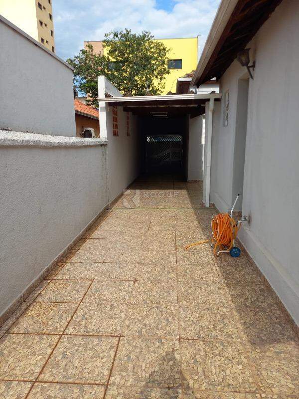 Casa Residencial para aluguel no bairro Centro: 
