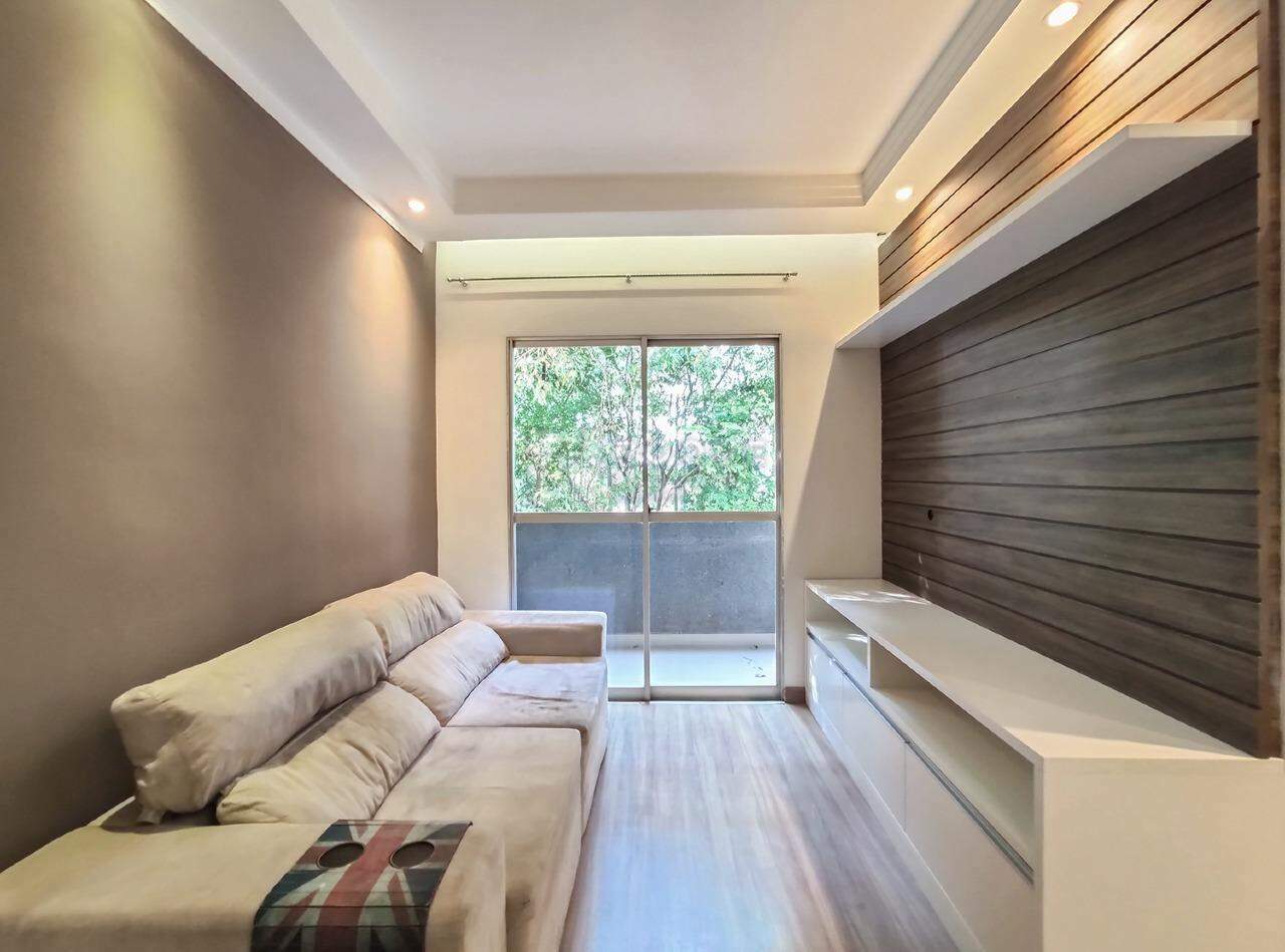 Apartamento para aluguel no bairro Vila Claudia: Sala 