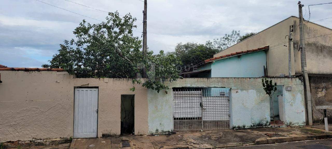 Casa Residencial à venda no bairro Centro: