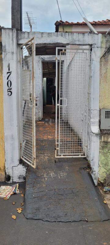 Casa Residencial à venda no bairro Centro: