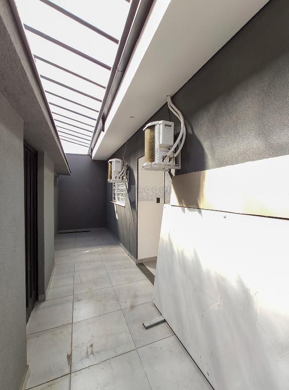 Salas/Conjuntos para aluguel no bairro Vila Cristovam: Corredor em comum  