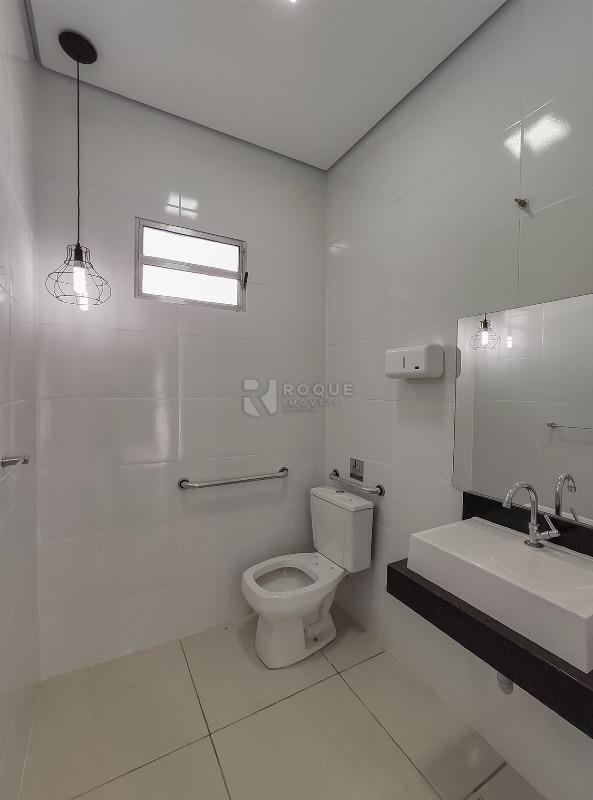 Salas/Conjuntos para aluguel no bairro Vila Cristovam: WC em comum 