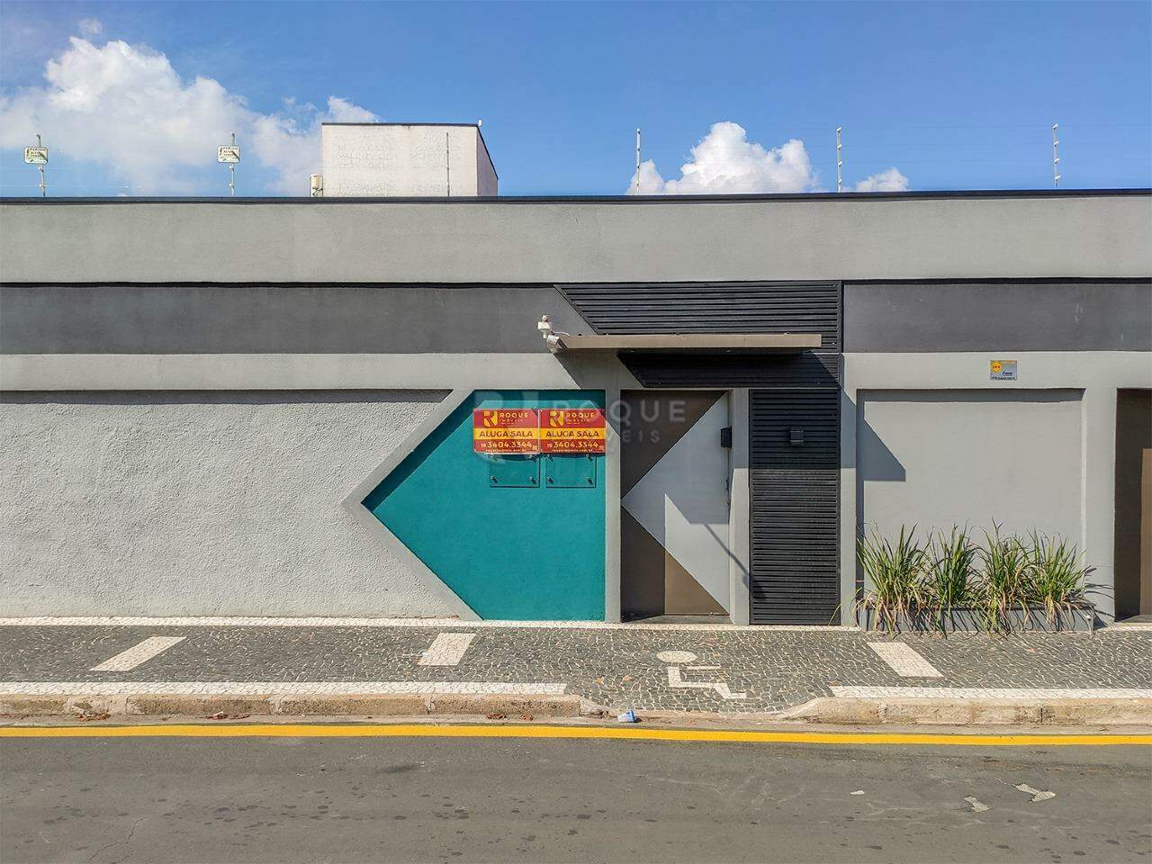 Salas/Conjuntos para aluguel no bairro Vila Cristovam: Fachada 