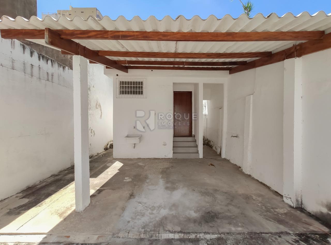 Salas/Conjuntos para aluguel no bairro Centro: Área de serviço / rancho fundo 