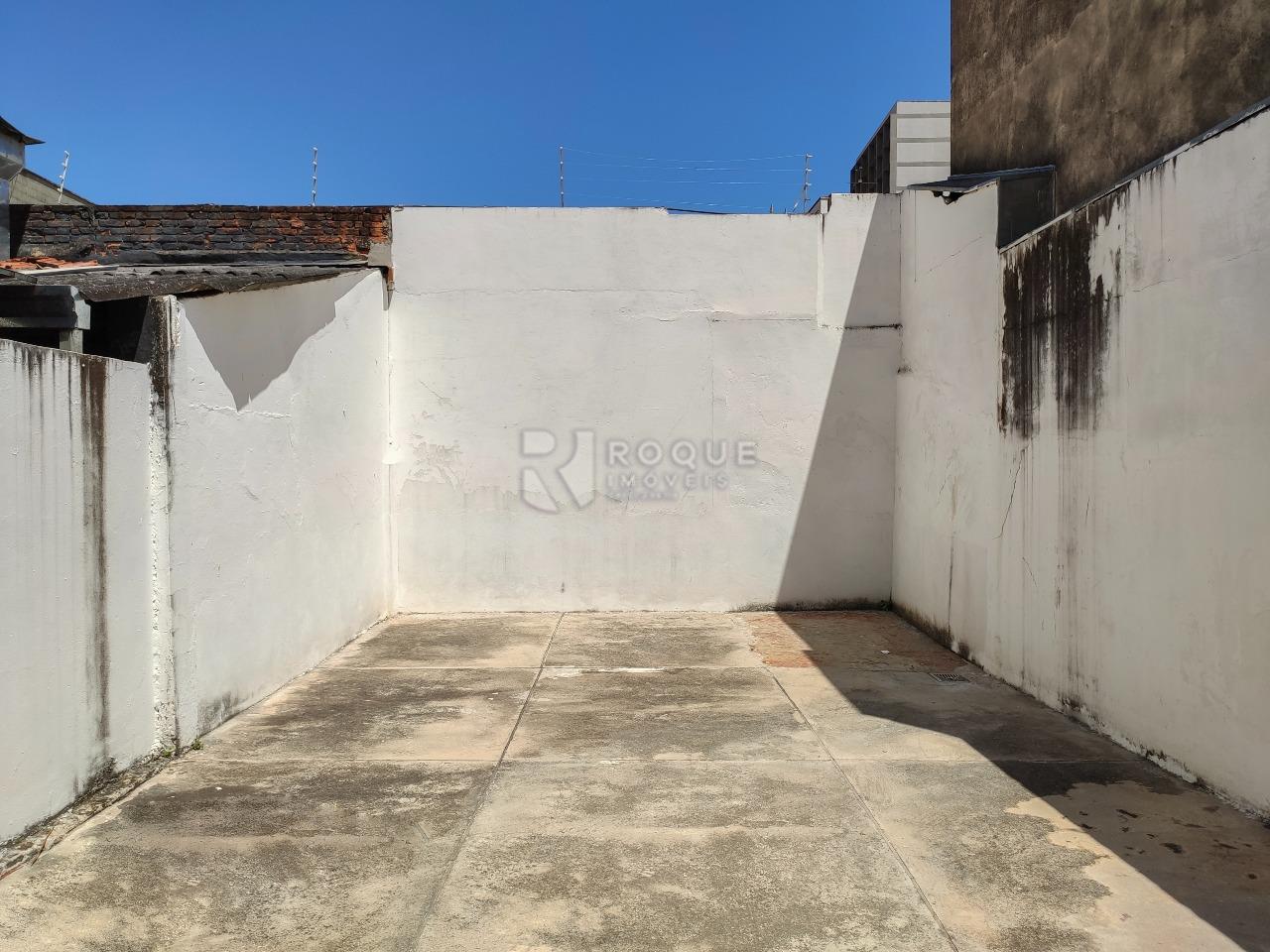 Salas/Conjuntos para aluguel no bairro Centro: Fundo 