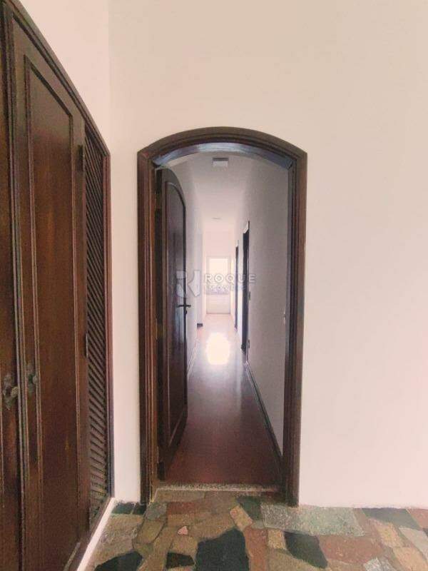 Casa Residencial para aluguel no bairro Centro: Hall