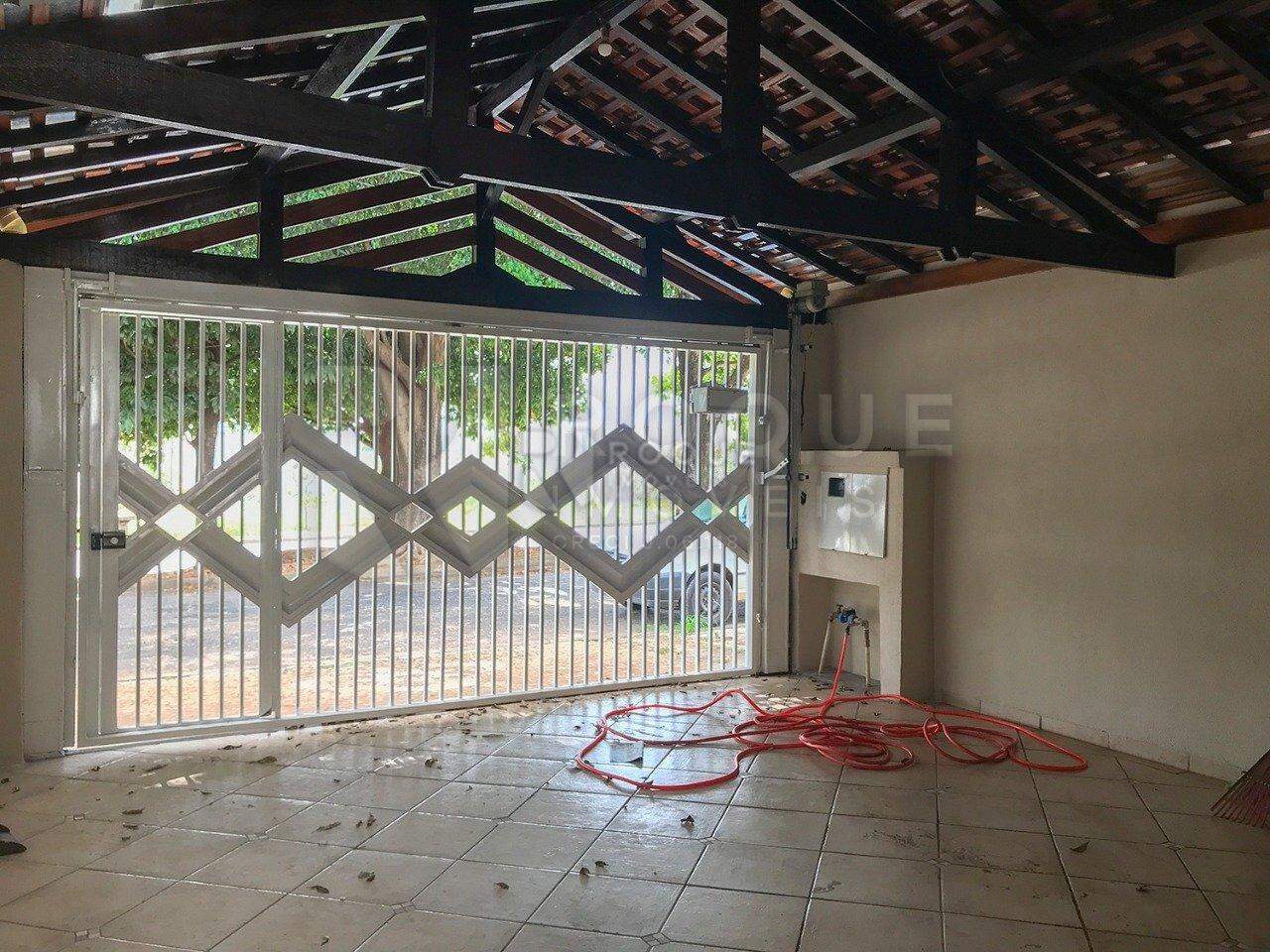 Casa Residencial à venda no bairro Chácaras Antonieta: 