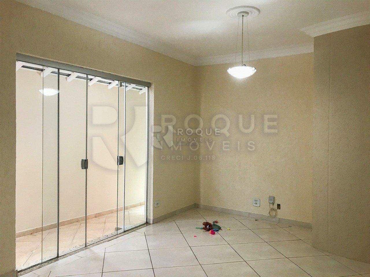 Casa Residencial à venda no bairro Chácaras Antonieta: 