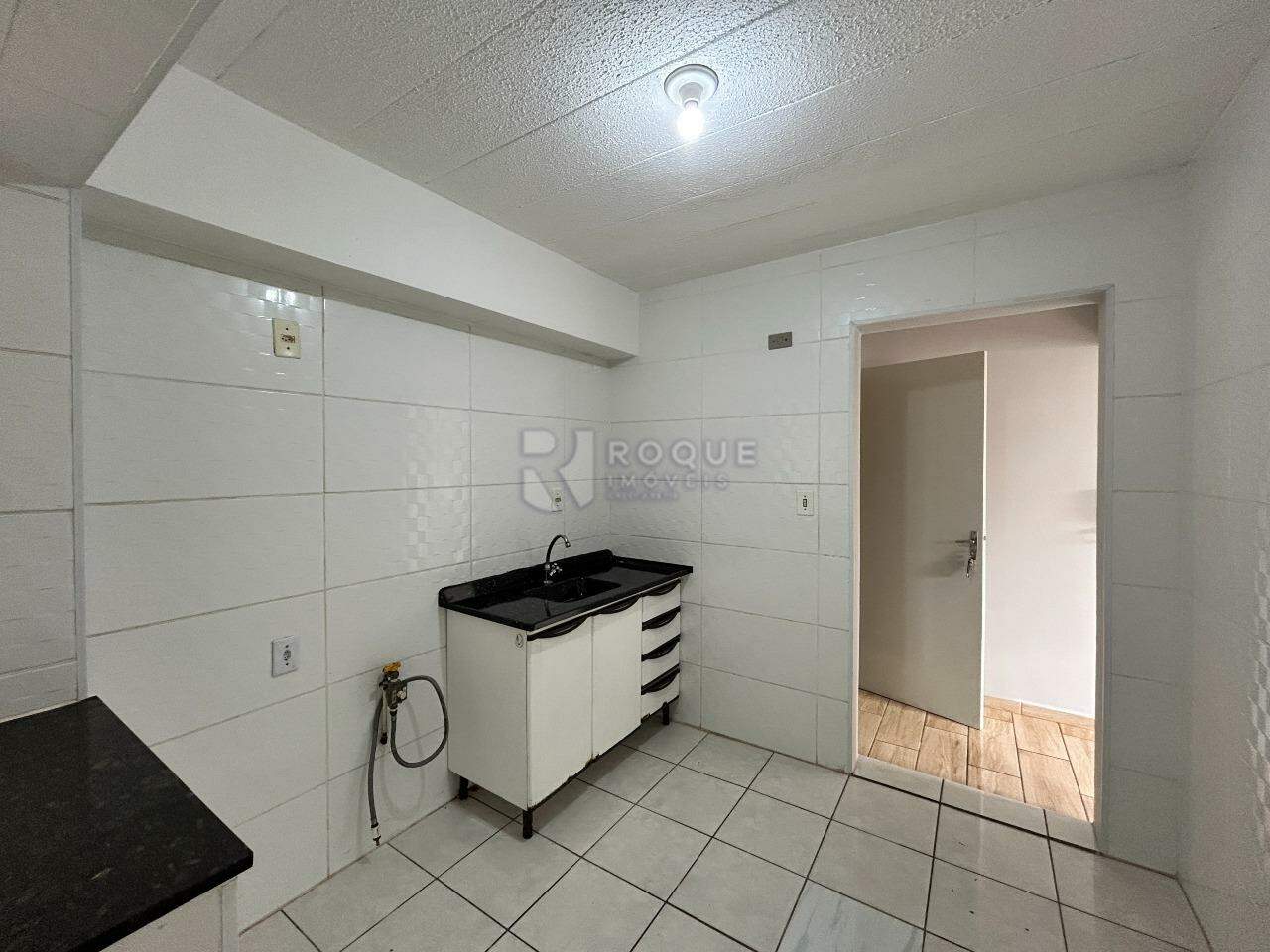 Apartamento para aluguel no bairro Itaipu: Cozinha 