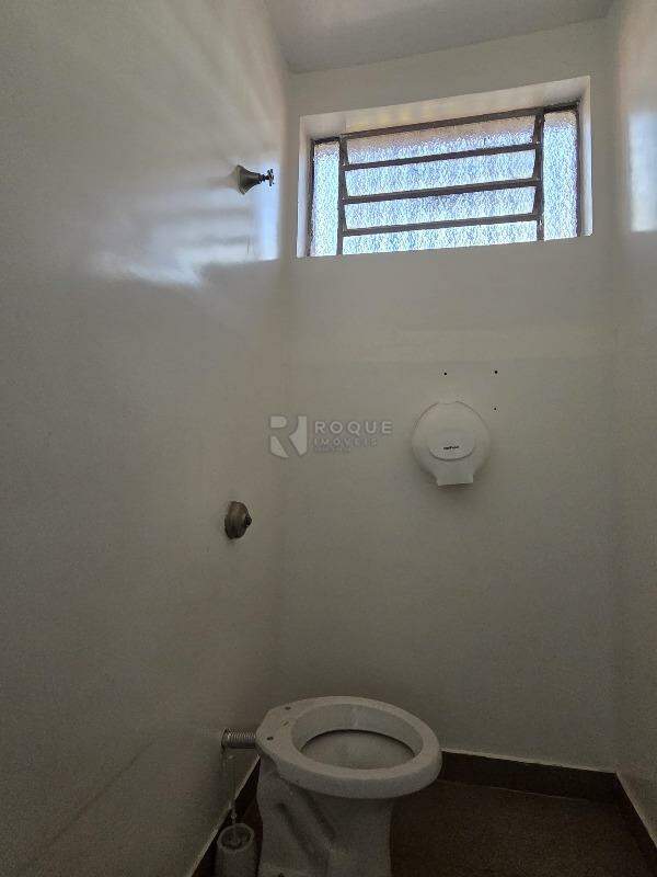 Barracão/Galpão para aluguel no bairro Vila São João: WC 1