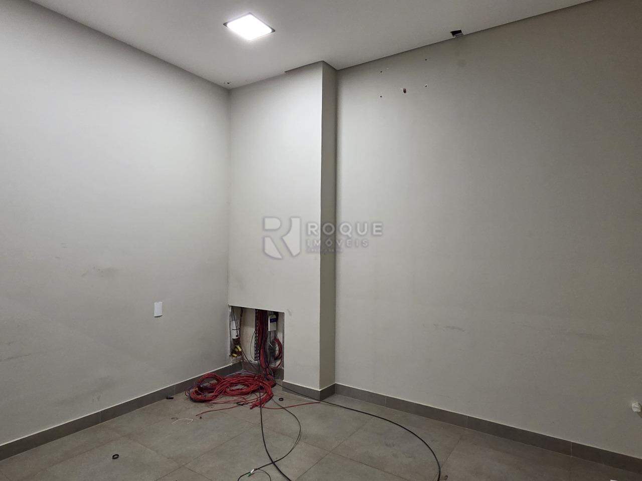 Barracão/Galpão para aluguel no bairro Vila São João: Sala 1