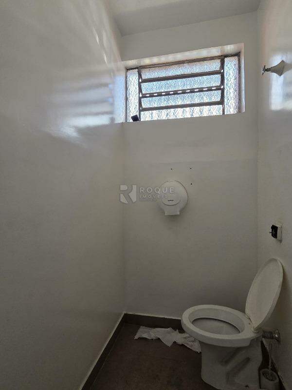 Barracão/Galpão para aluguel no bairro Vila São João: WC 2