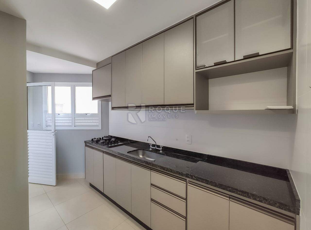 Apartamento para aluguel no bairro Vila Cristovam: Cozinha