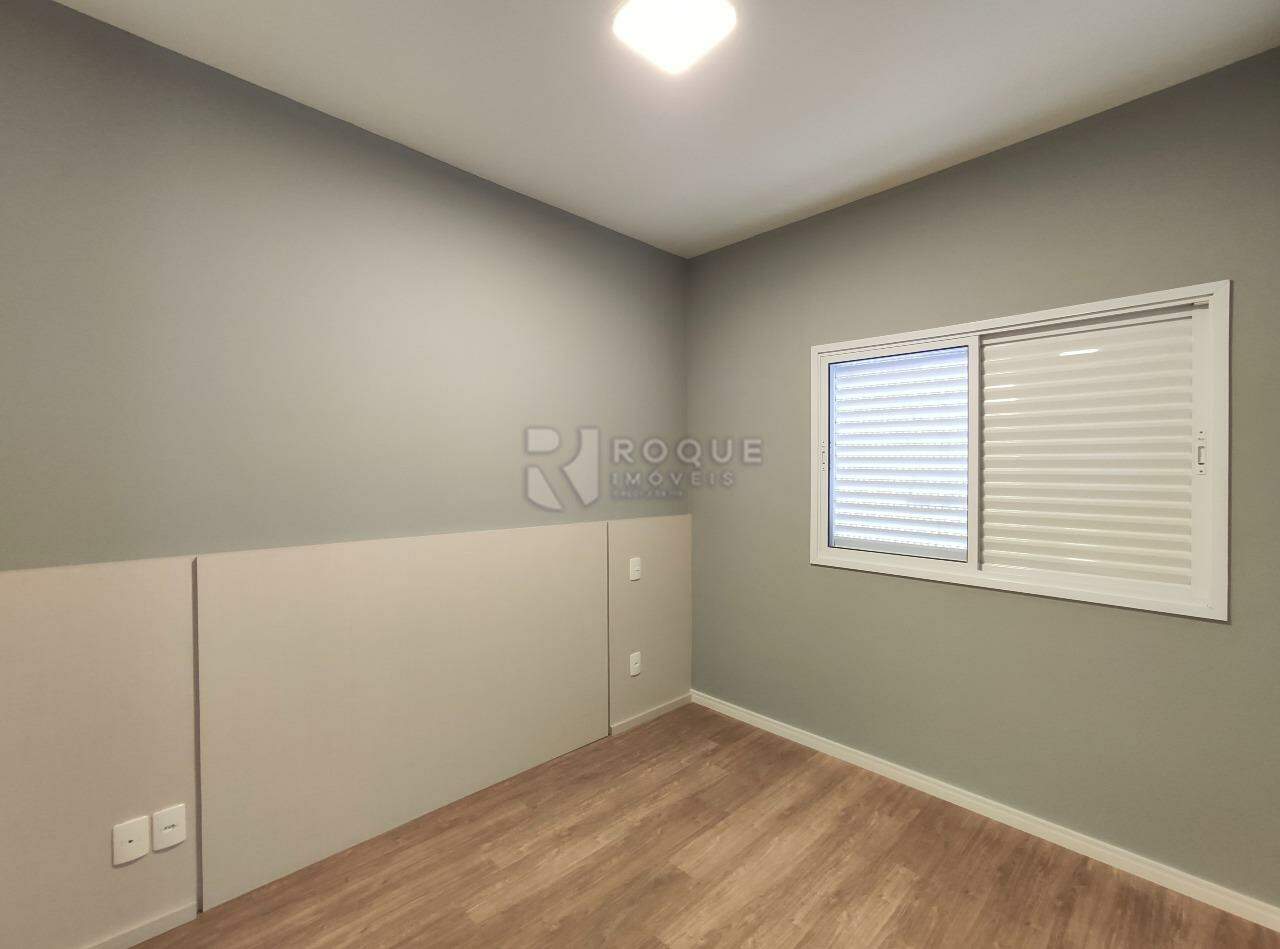 Apartamento para aluguel no bairro Vila Cristovam: Dormitório 2 suíte