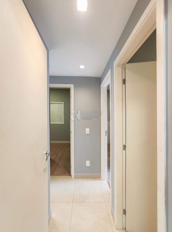 Apartamento para aluguel no bairro Vila Cristovam: Hall