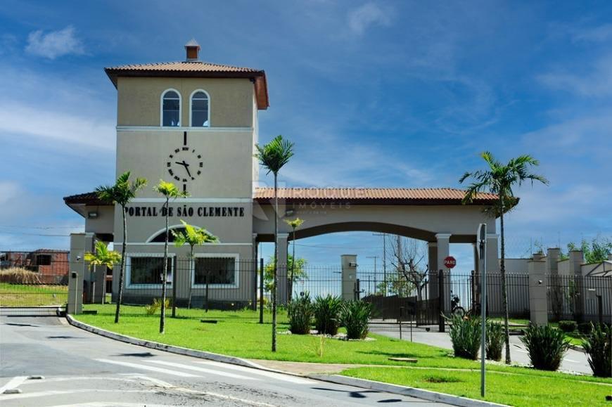 Terreno em condomínio à venda no bairro Portal de São Clemente: 