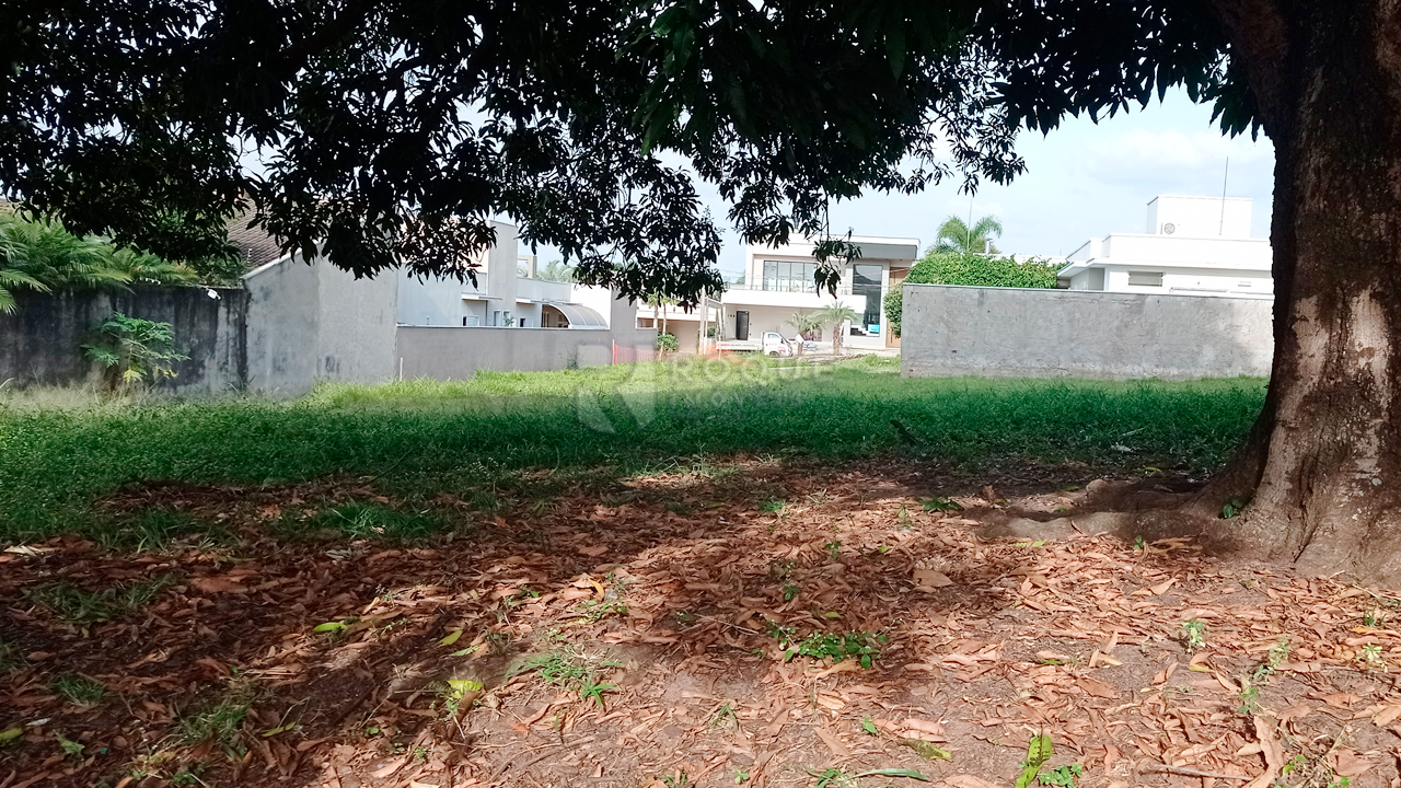 Terreno em condomínio à venda no bairro Portal de São Clemente: 