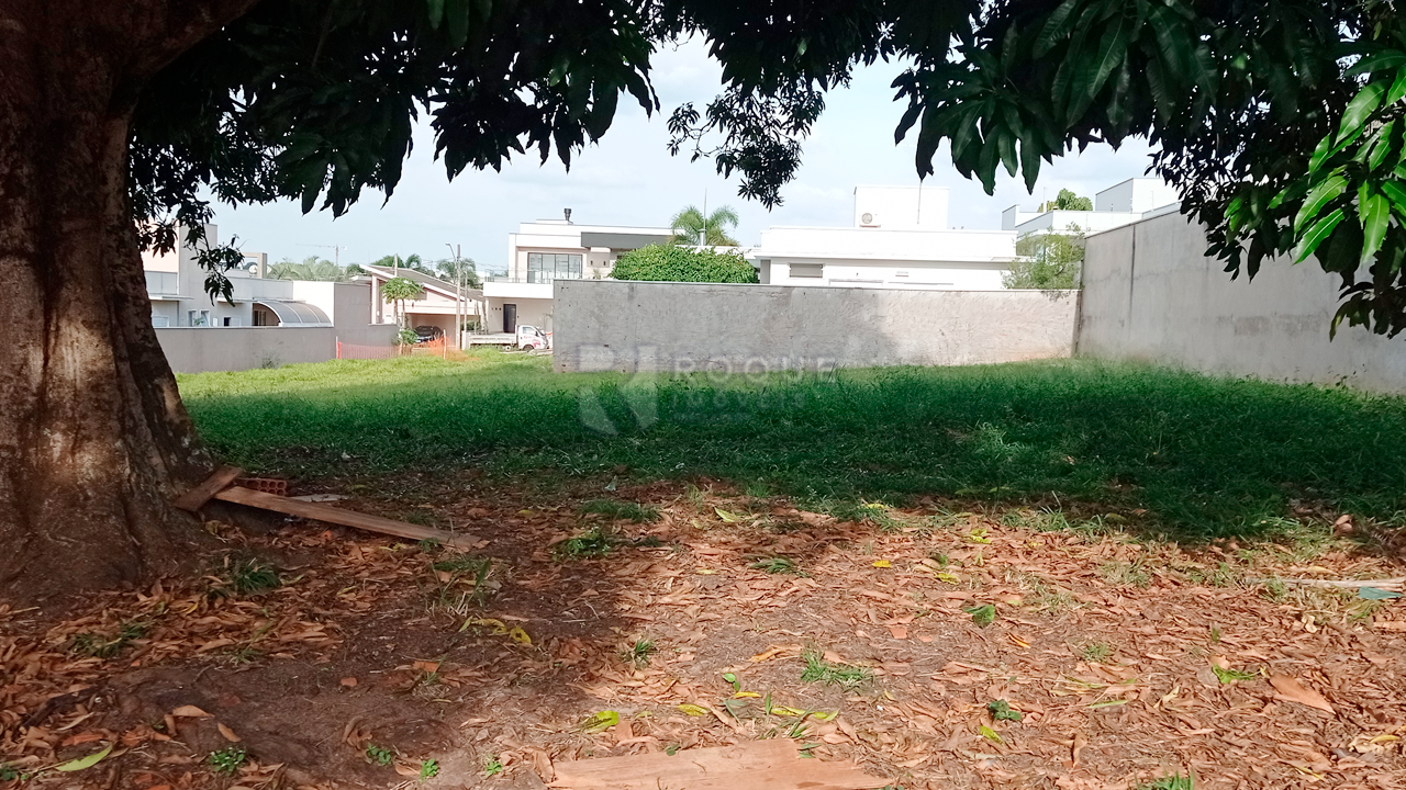 Terreno em condomínio à venda no bairro Portal de São Clemente: 