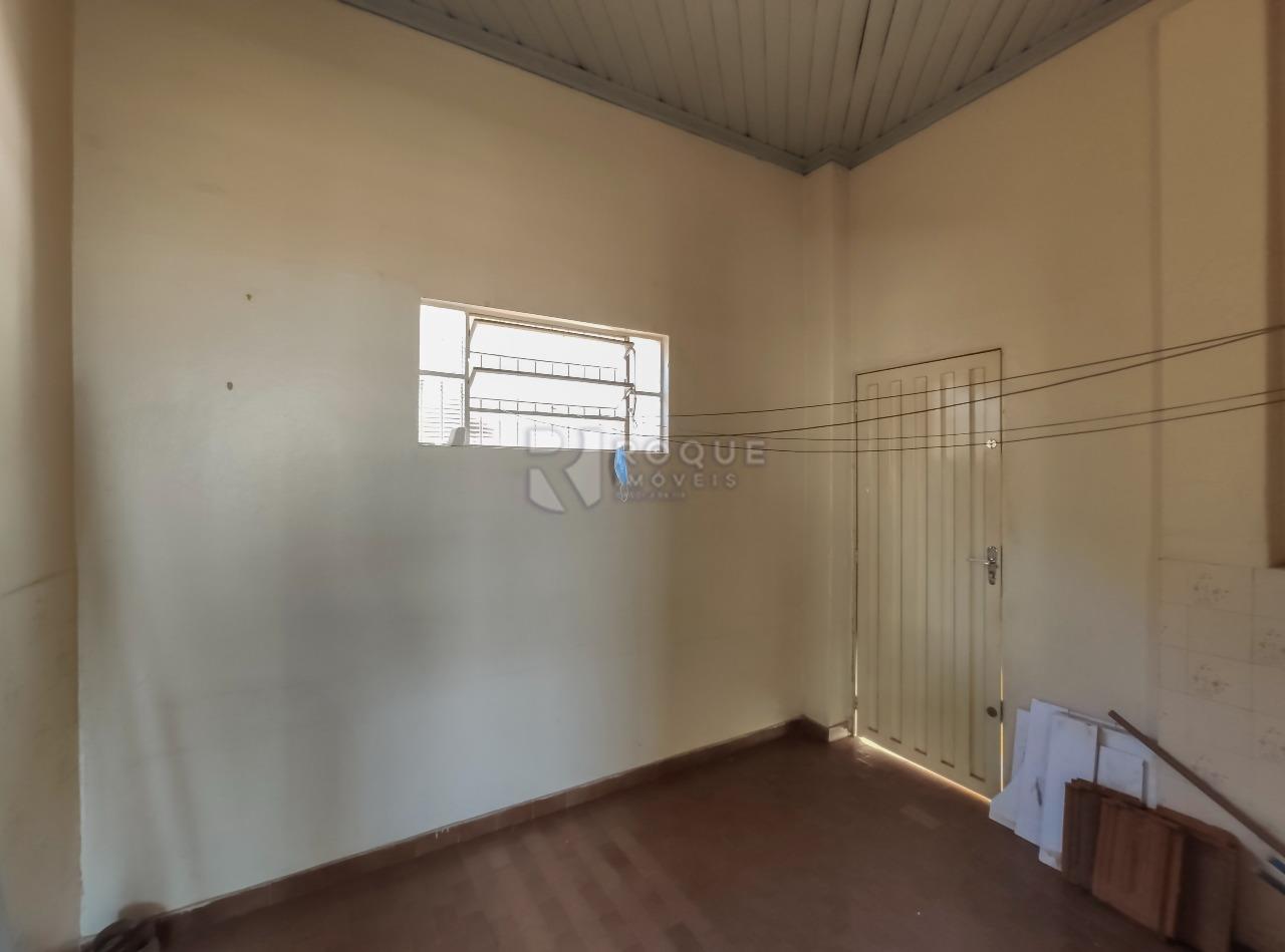 Casa Comercial para aluguel no bairro Centro: Área de serviço 