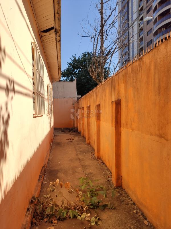 Casa Comercial para aluguel no bairro Centro: Corredor 