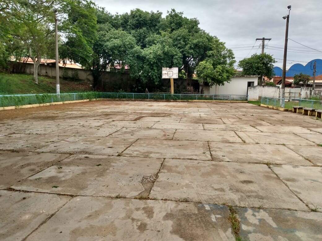 Área à venda no bairro Vila Camargo: 