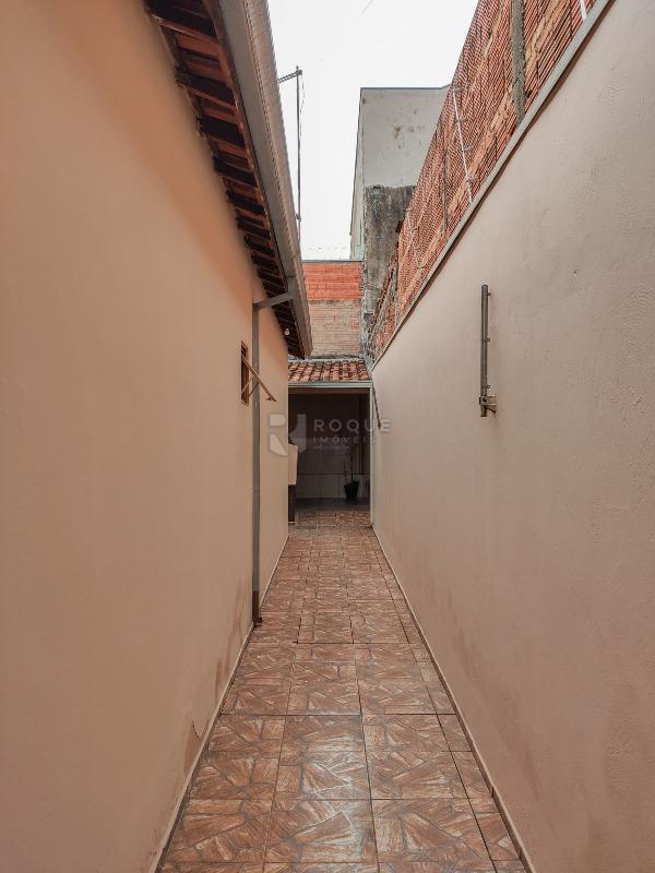Casa Residencial para aluguel no bairro Jardim das Palmeiras: Corredor 