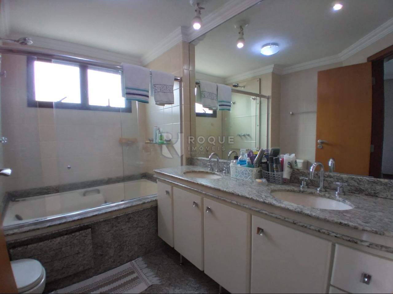 Apartamento à venda no bairro Centro: 