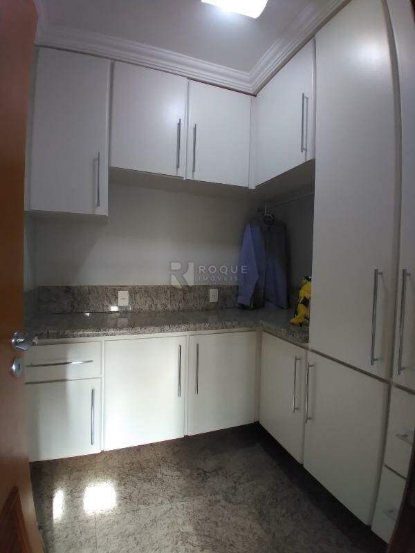 Apartamento à venda no bairro Centro: 