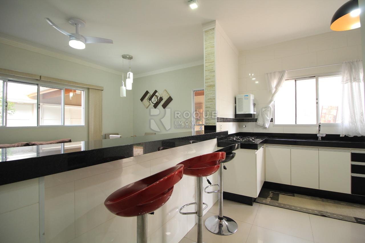 Casa Residencial à venda no bairro Jardim dos Jequitibás: 