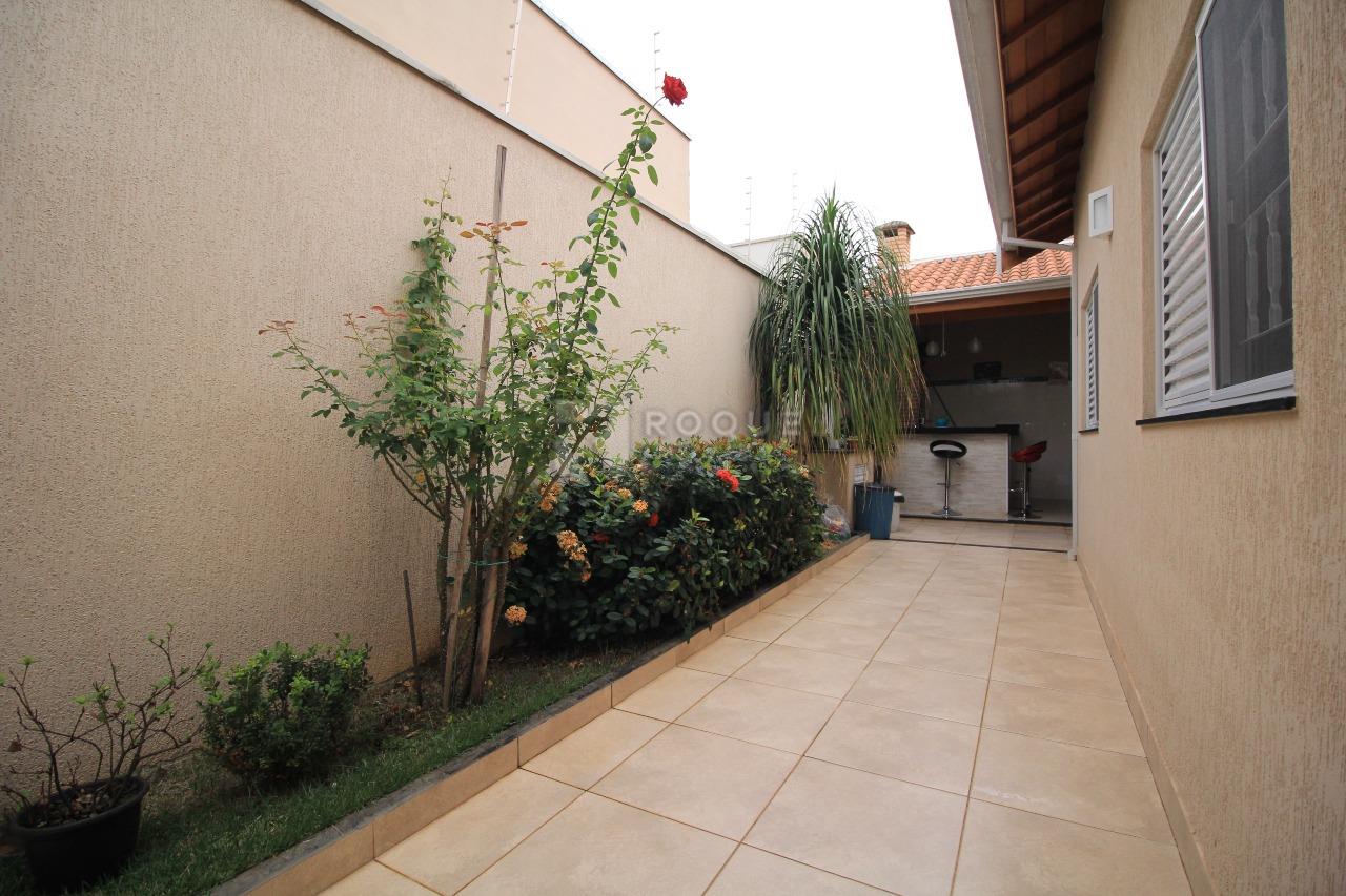 Casa Residencial à venda no bairro Jardim dos Jequitibás: 