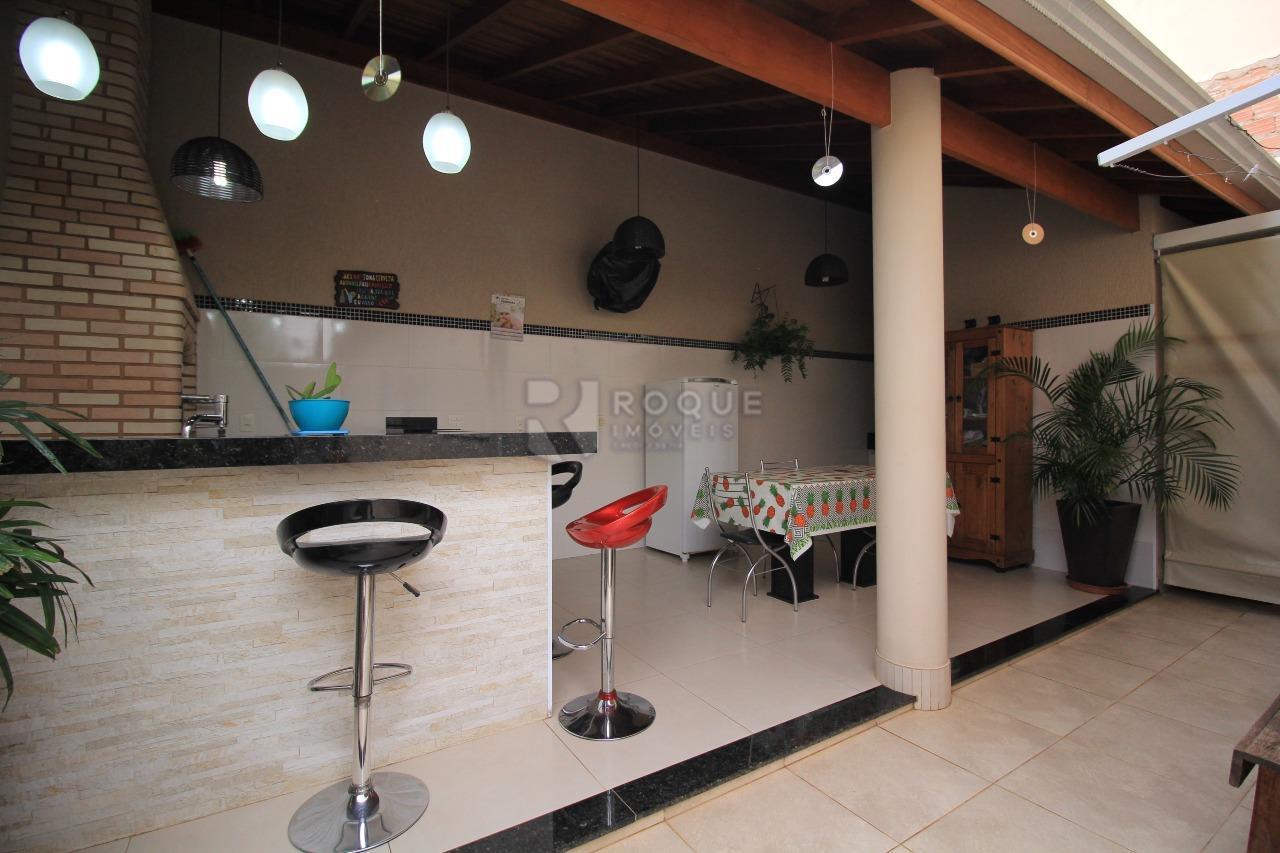 Casa Residencial à venda no bairro Jardim dos Jequitibás: 