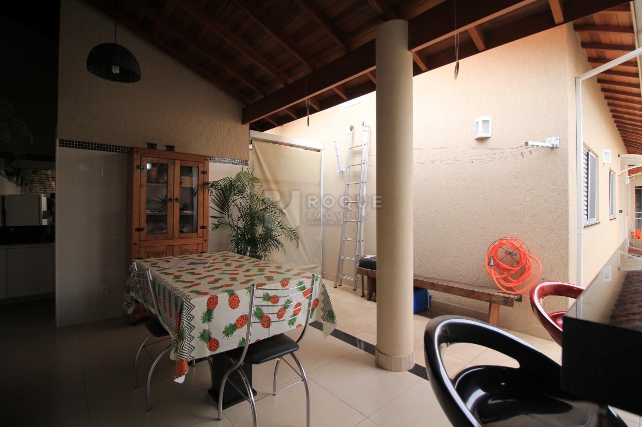 Casa Residencial à venda no bairro Jardim dos Jequitibás: 