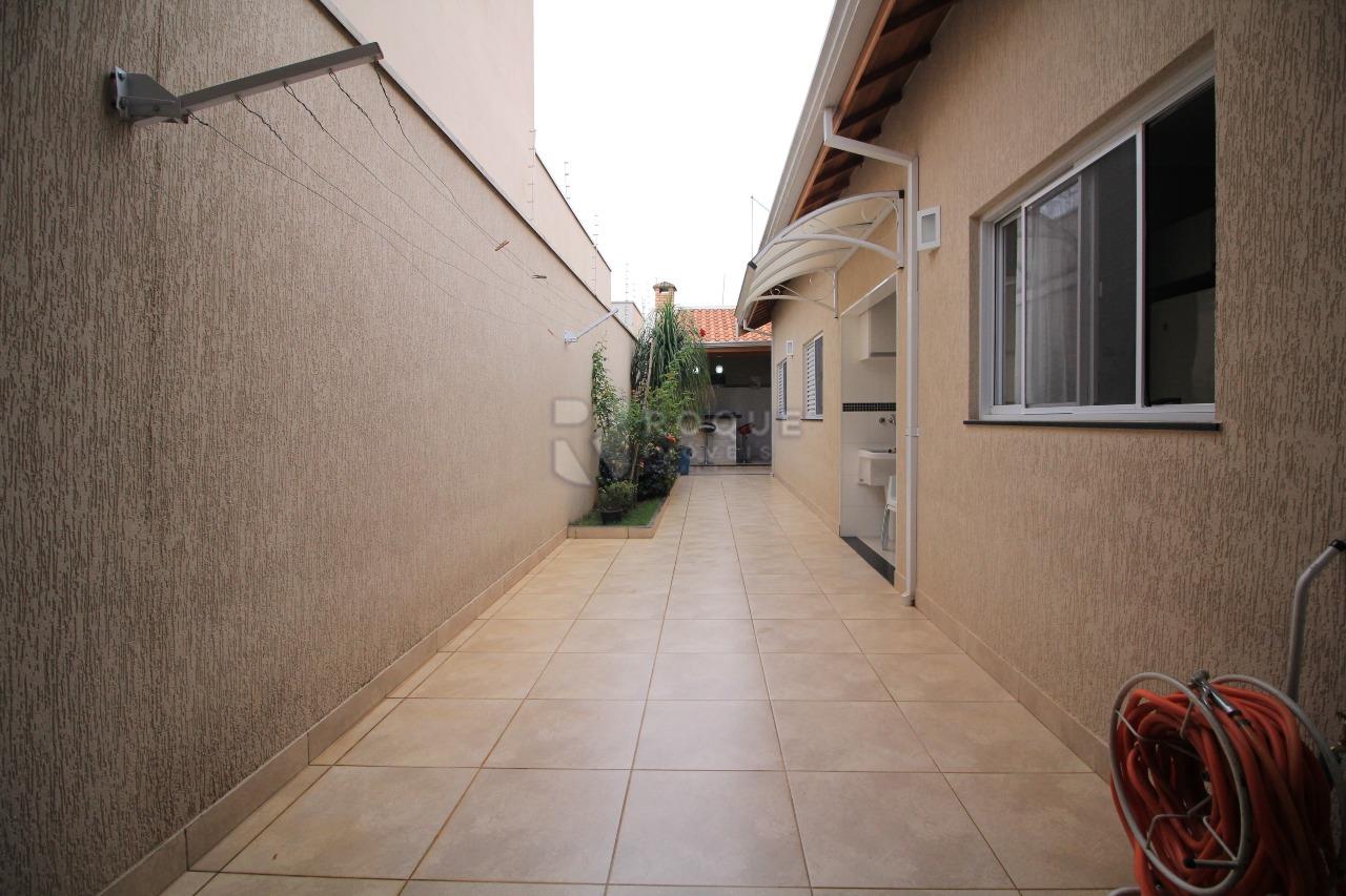 Casa Residencial à venda no bairro Jardim dos Jequitibás: 