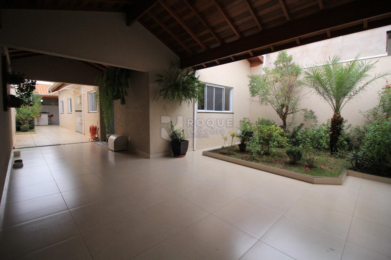 Casa Residencial à venda no bairro Jardim dos Jequitibás: 