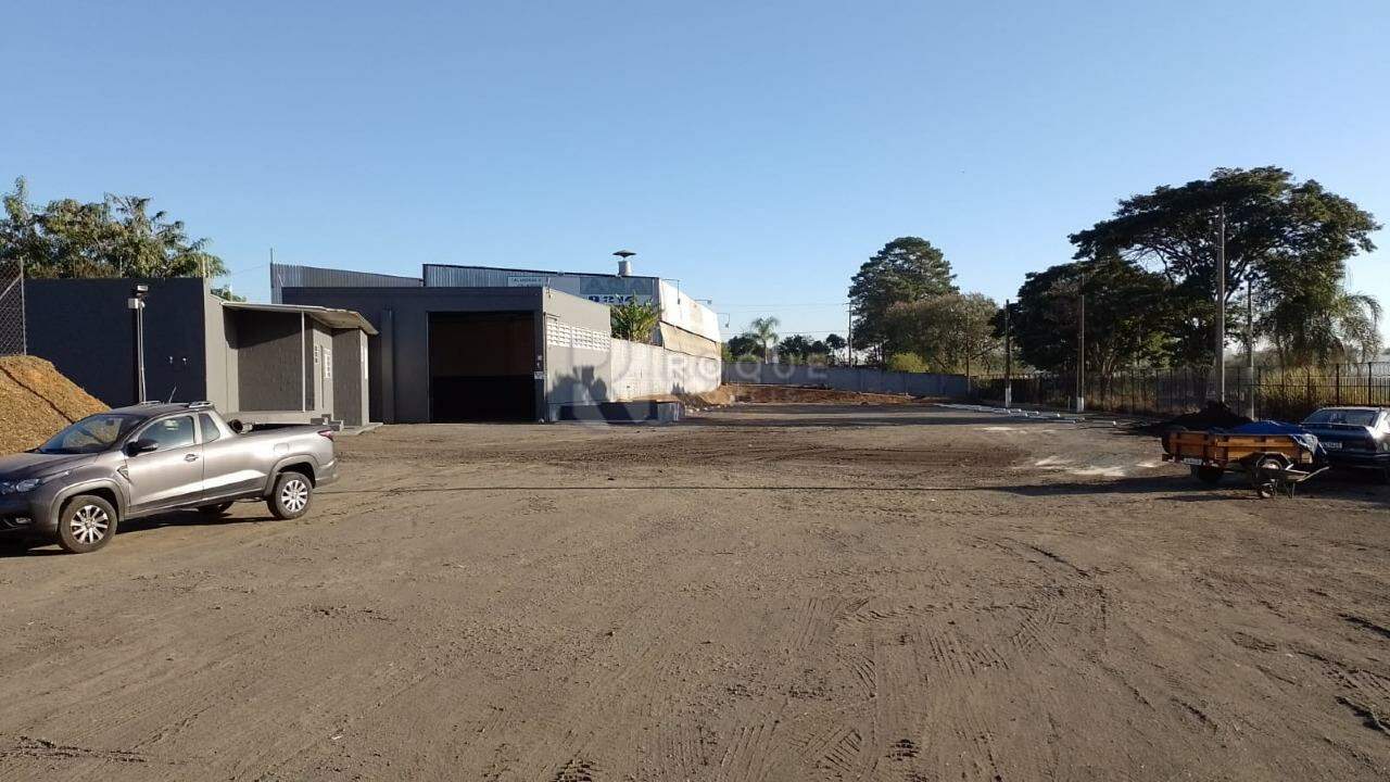 Barracão/Galpão para aluguel no bairro Pereiras: 