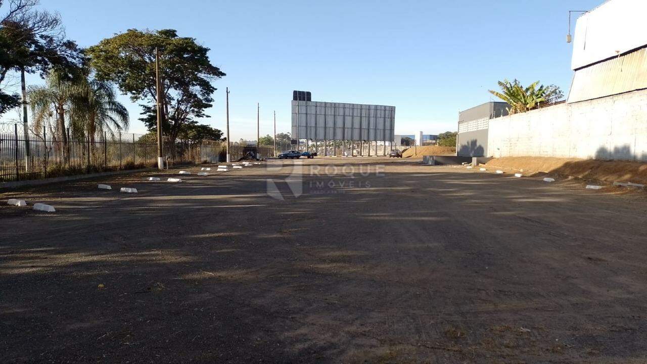 Barracão/Galpão para aluguel no bairro Pereiras: 