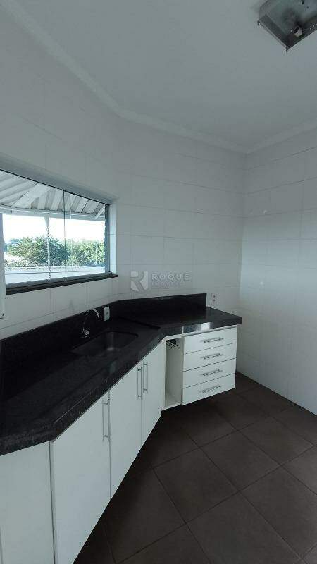 Barracão/Galpão para aluguel no bairro Pereiras: 