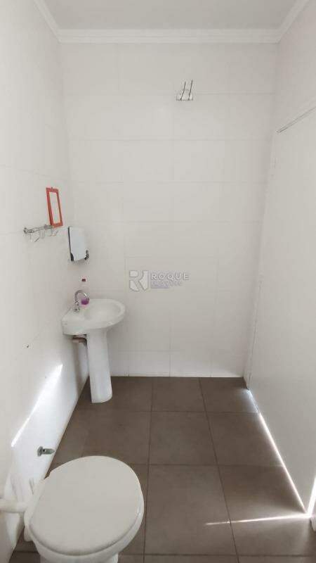 Barracão/Galpão para aluguel no bairro Pereiras: 