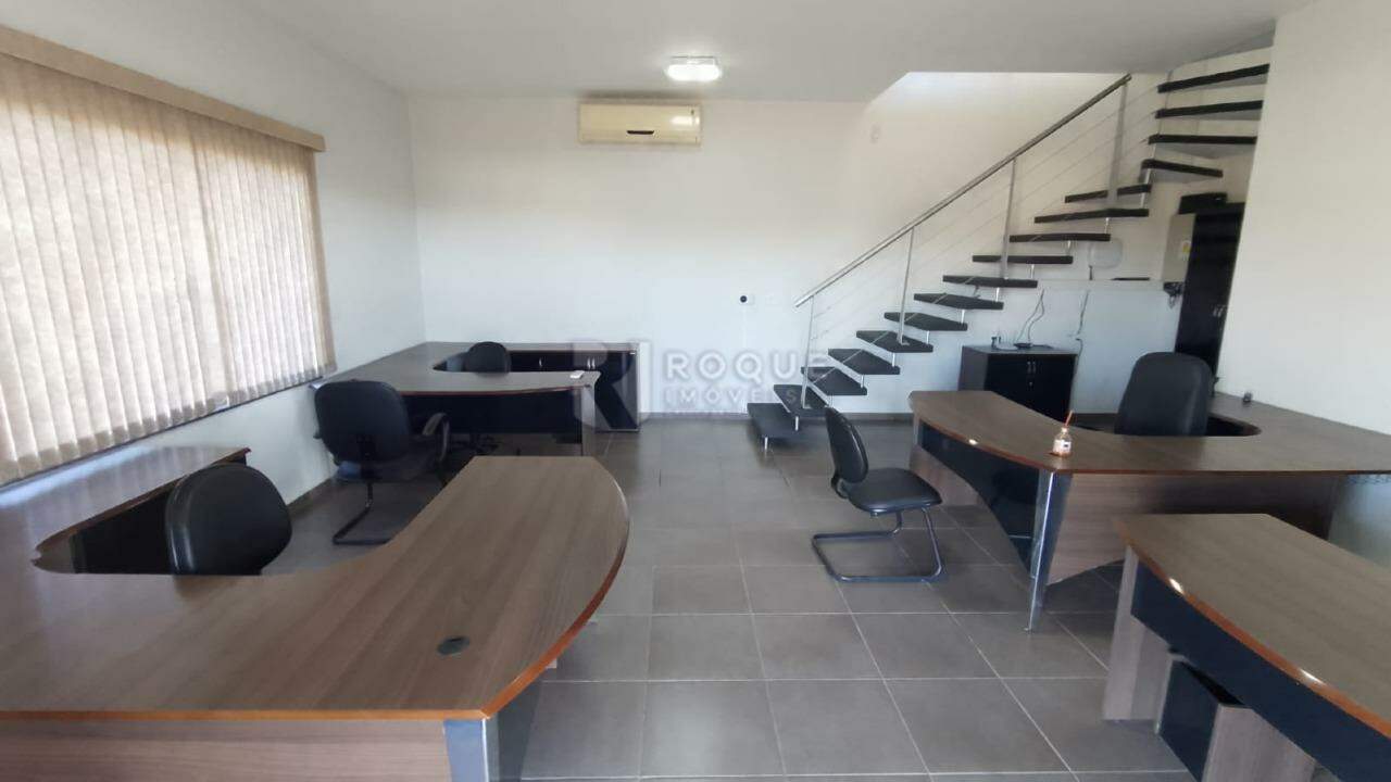 Barracão/Galpão para aluguel no bairro Pereiras: 