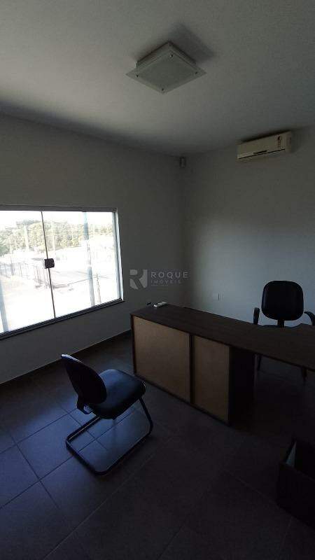 Barracão/Galpão para aluguel no bairro Pereiras: 