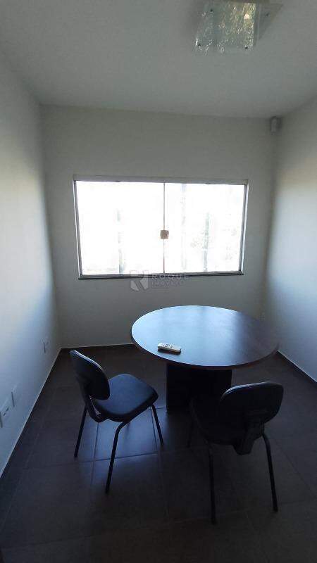 Barracão/Galpão para aluguel no bairro Pereiras: 