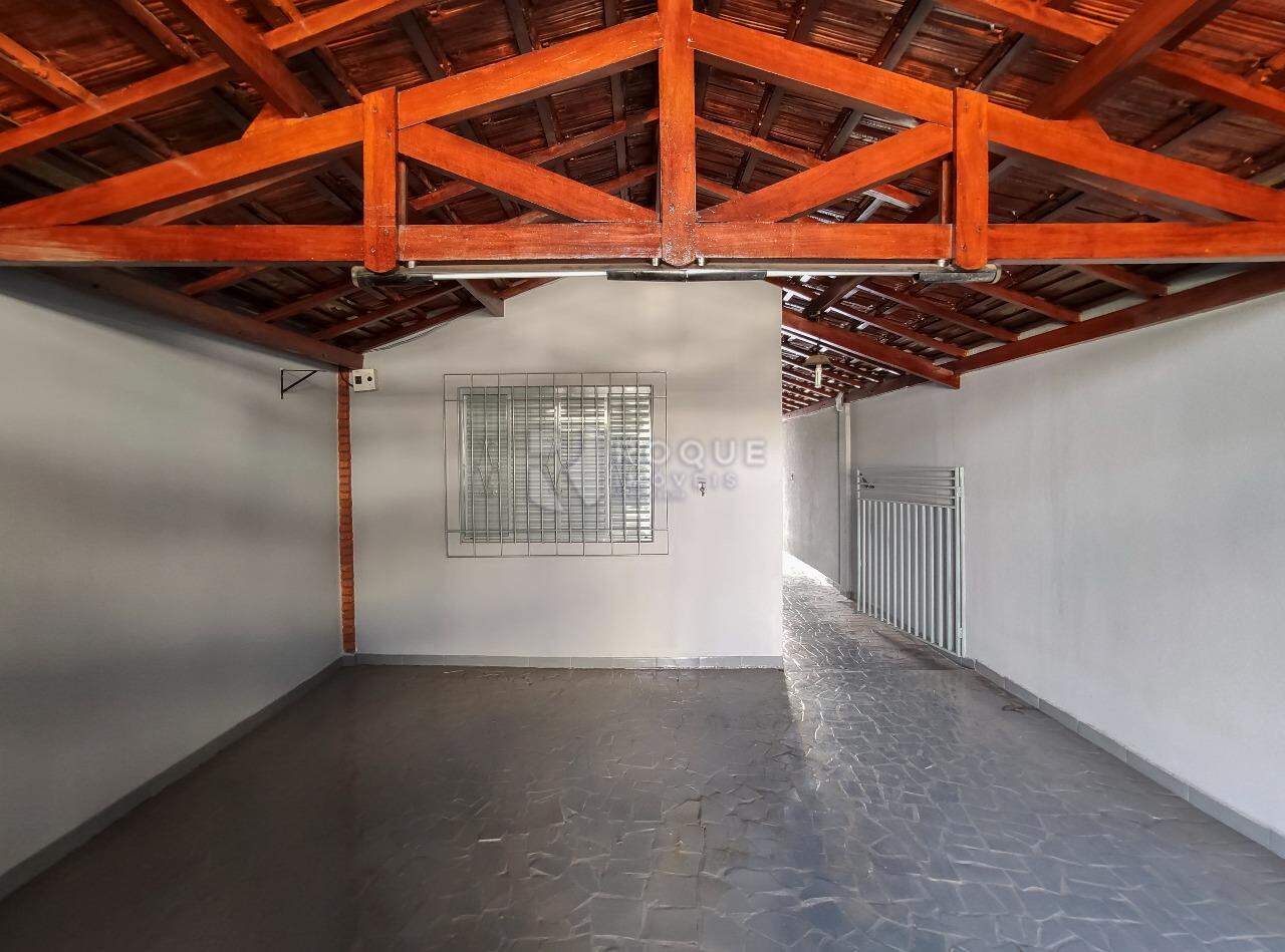 Casa Residencial para aluguel no bairro Chácaras Antonieta: Garagem 