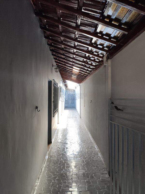 Casa Residencial para aluguel no bairro Chácaras Antonieta: Corredor 