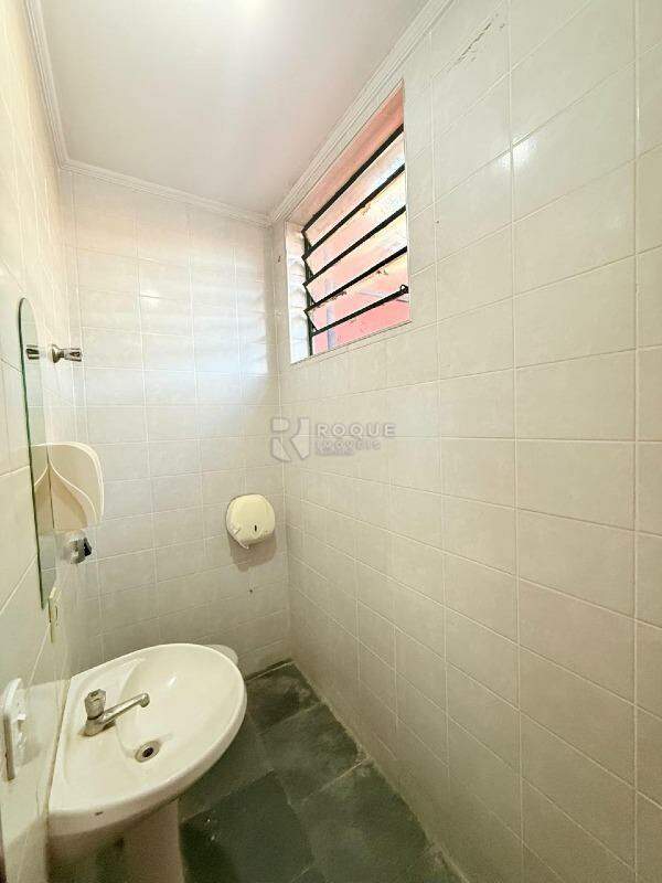 Barracão/Galpão para aluguel no bairro Jardim Adélia Cavicchia Grotta: Wc 02
