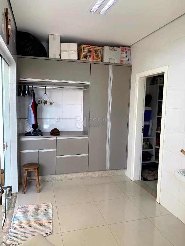 Casa em condomínio à venda no bairro Residencial Jardim dos Ipês: 