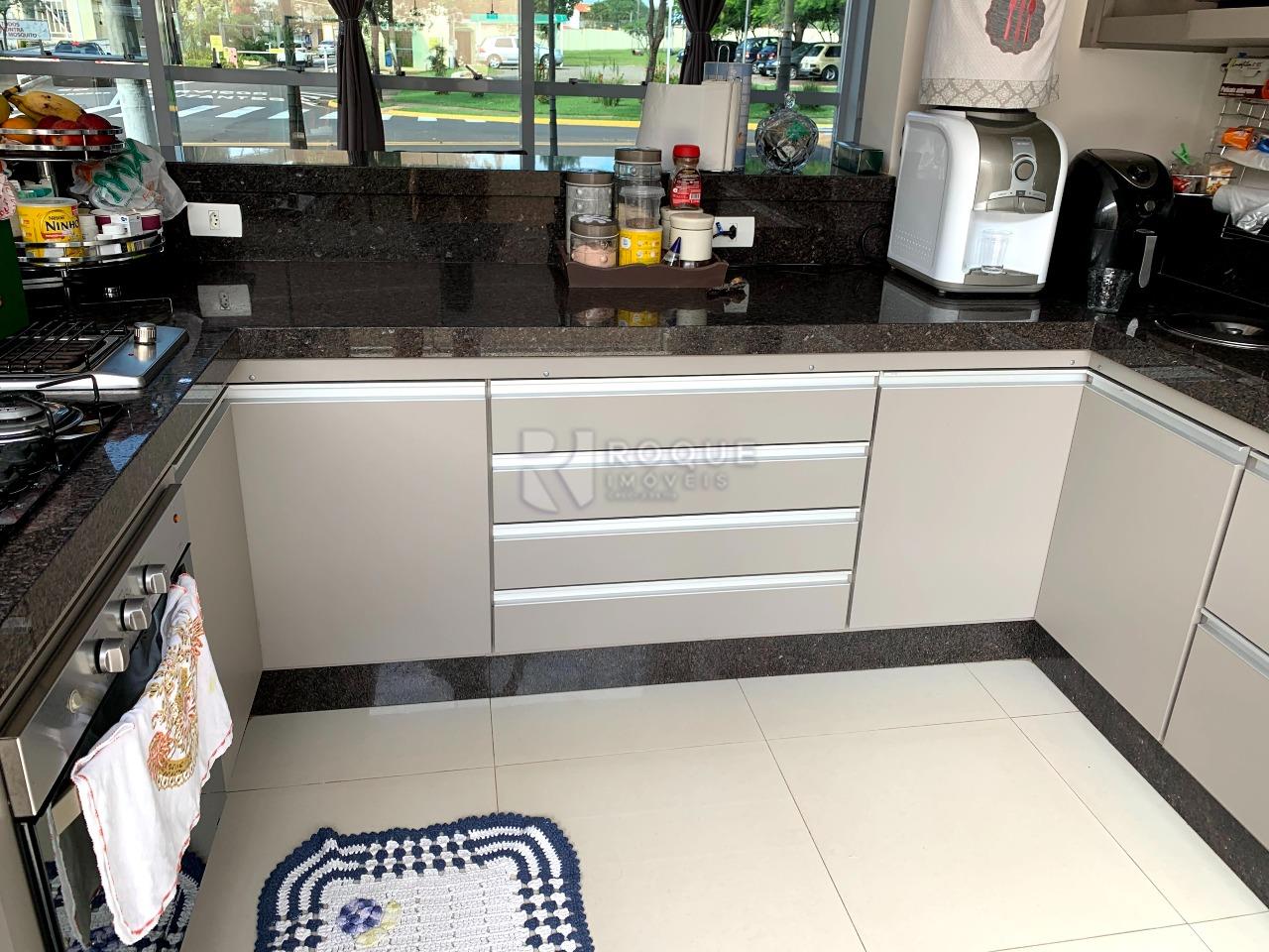 Casa em condomínio à venda no bairro Residencial Jardim dos Ipês: 