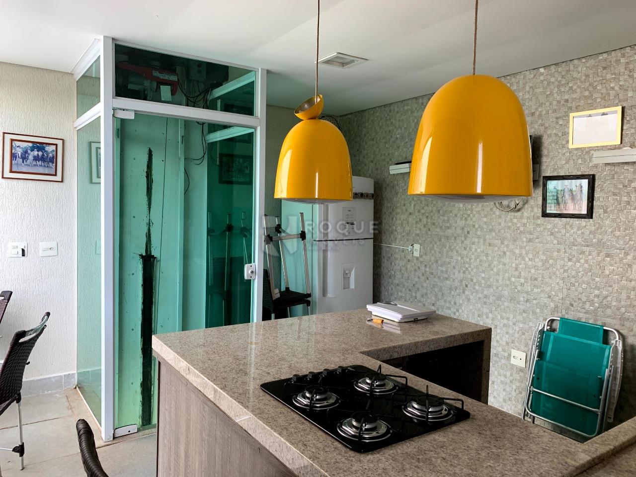 Casa em condomínio à venda no bairro Residencial Jardim dos Ipês: 